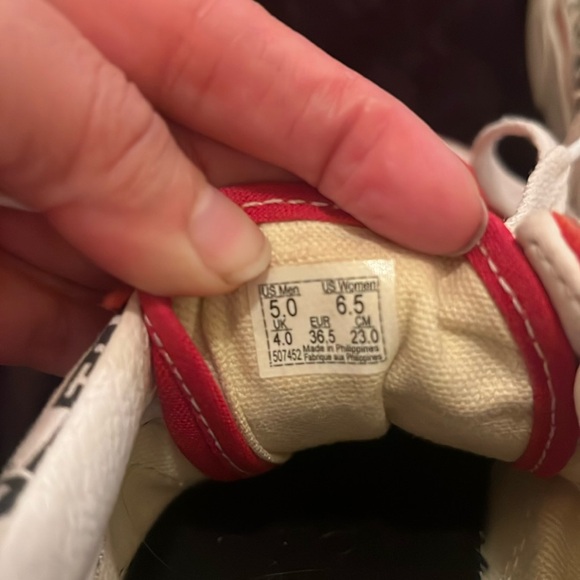 Vans Red and White Graphic Sneakers Womens 6.5‎ - Picture 4 of 4